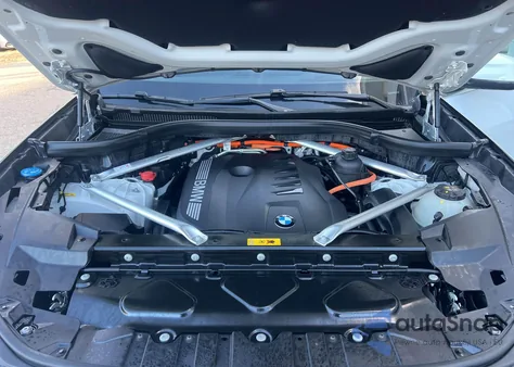 2025 BMW X5 Phev xDrive50E from USA, damaged, VIN 5UX43EU01S9Y38941